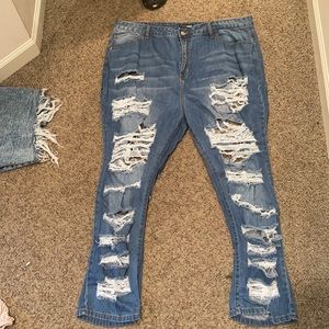 Destroyed jeans